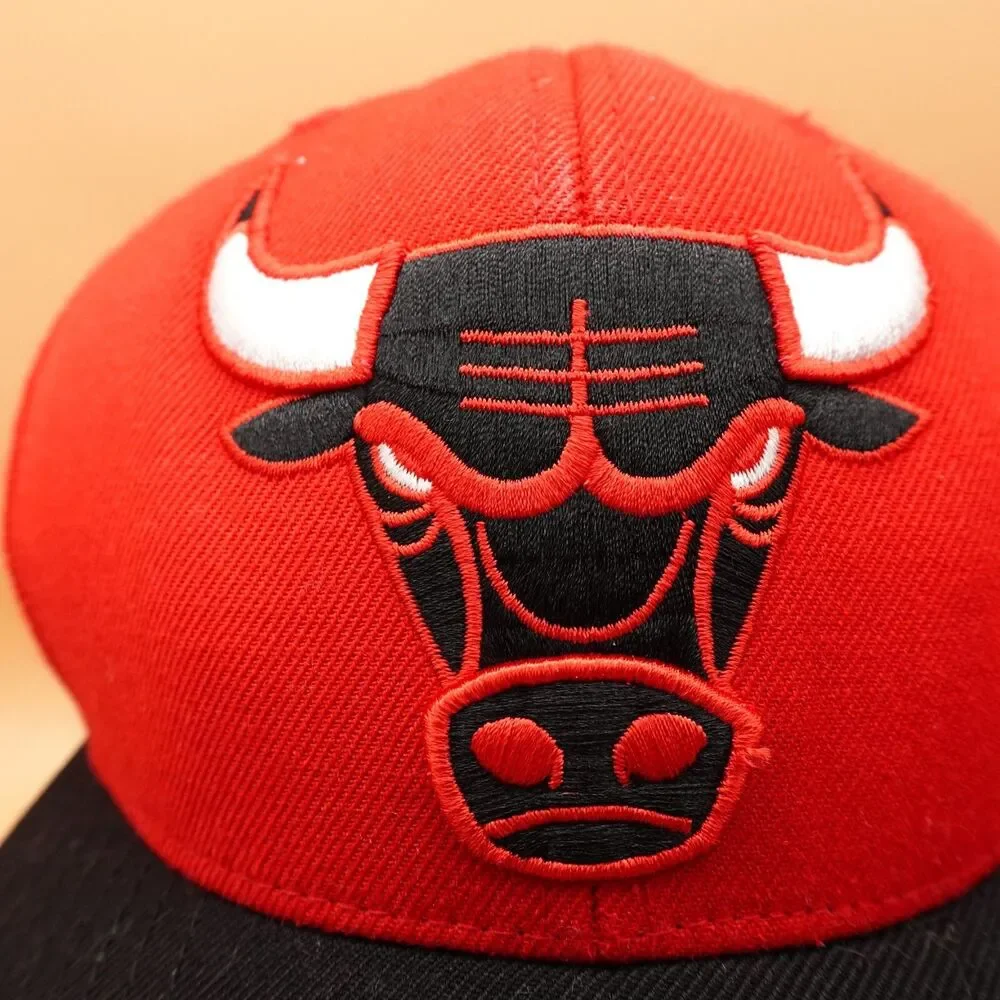 Chicago Bulls Hat Cap Mitchell Ness Snap Back Red Black NBA Basketball Mens